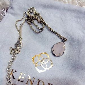 Kendra Scott necklace